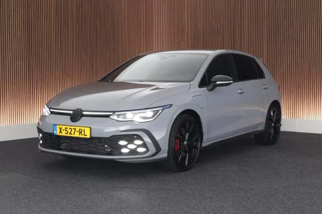 Volkswagen Golf (2021) thumbnail 1