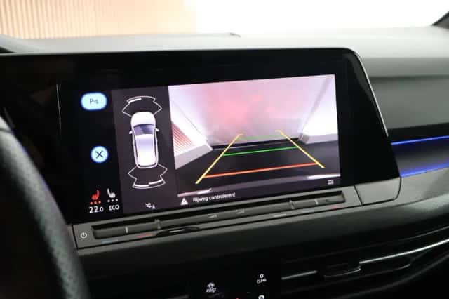 Volkswagen Golf (2021) thumbnail 4