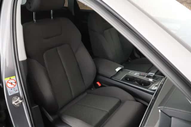 Audi A6 (2019) thumbnail 2