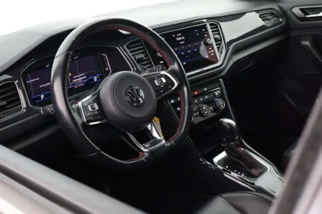 Volkswagen T-Roc (2019) thumbnail 3
