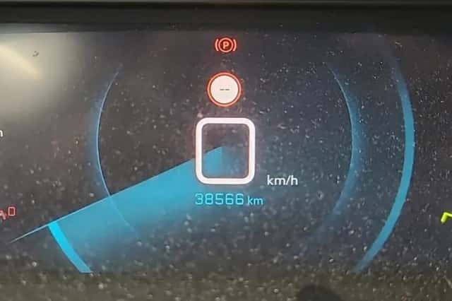 Peugeot e-208 (2021) thumbnail 6