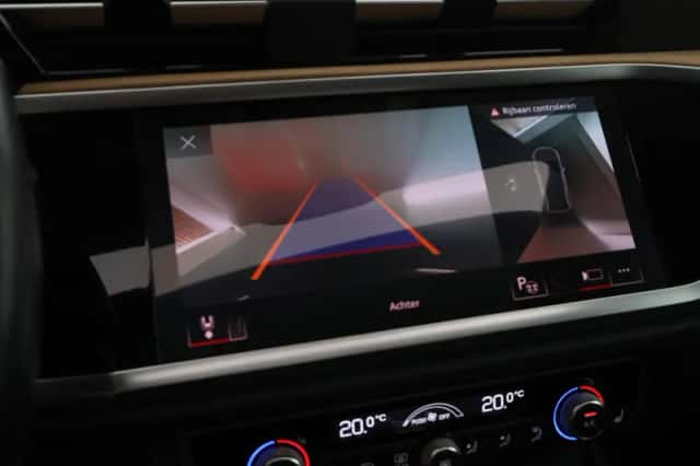 Audi Q3 (2021) thumbnail 4