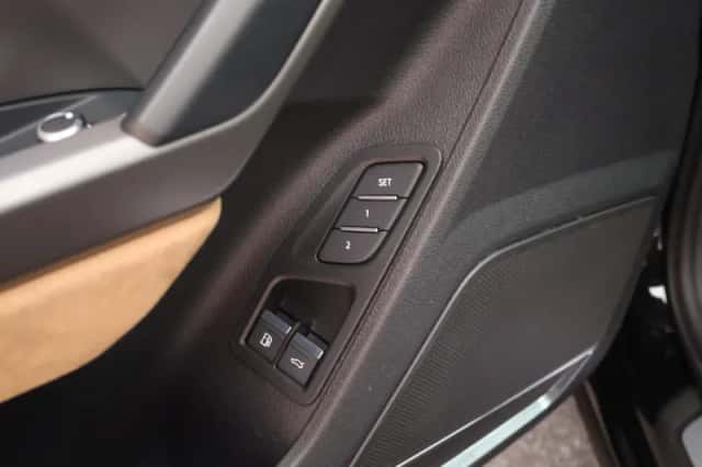 Audi Q3 (2021) thumbnail 6