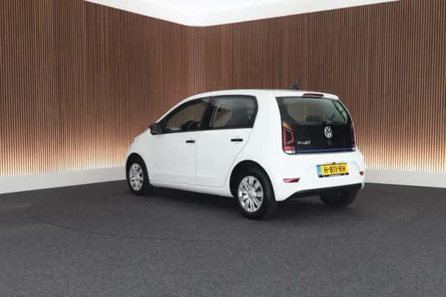 Volkswagen e-Up! (2020) thumbnail 4