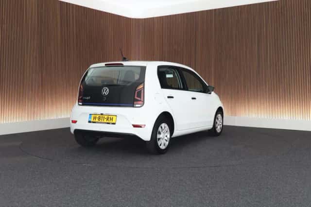 Volkswagen e-Up! (2020) thumbnail 5