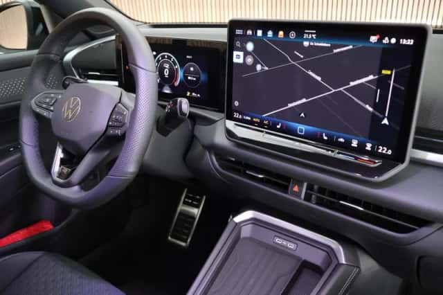 Volkswagen T-Roc (2026) thumbnail 3