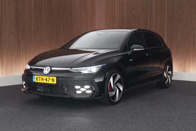 Volkswagen Golf (2025) thumbnail 1