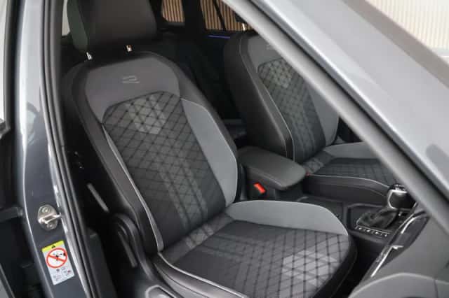 Volkswagen Tiguan (2022) thumbnail 2
