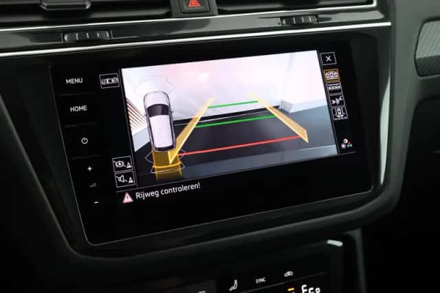 Volkswagen Tiguan (2022) thumbnail 4