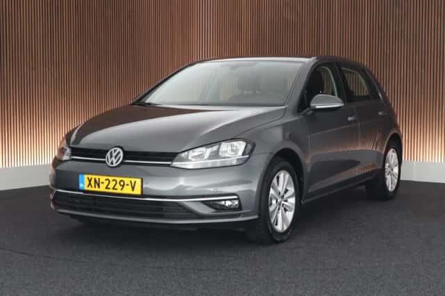 Volkswagen Golf (2019) thumbnail 1