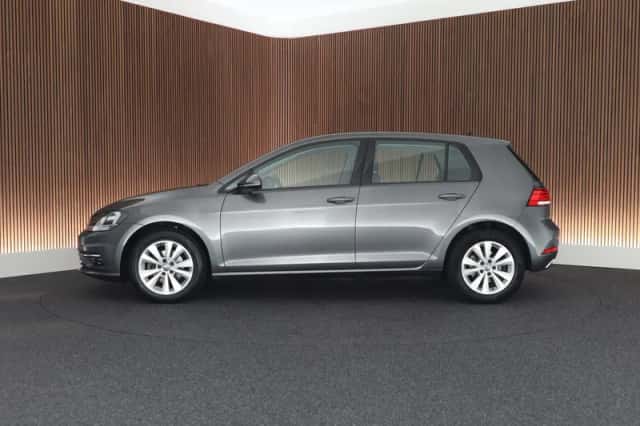 Volkswagen Golf (2019) thumbnail 4