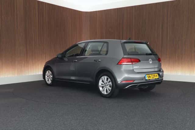Volkswagen Golf (2019) thumbnail 5