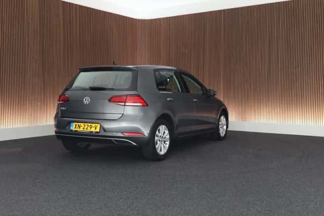 Volkswagen Golf (2019) thumbnail 6