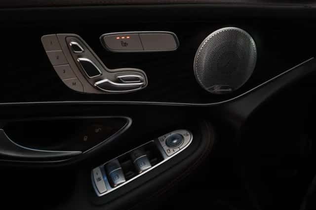 Mercedes-Benz GLC-Klasse (2016) thumbnail 6