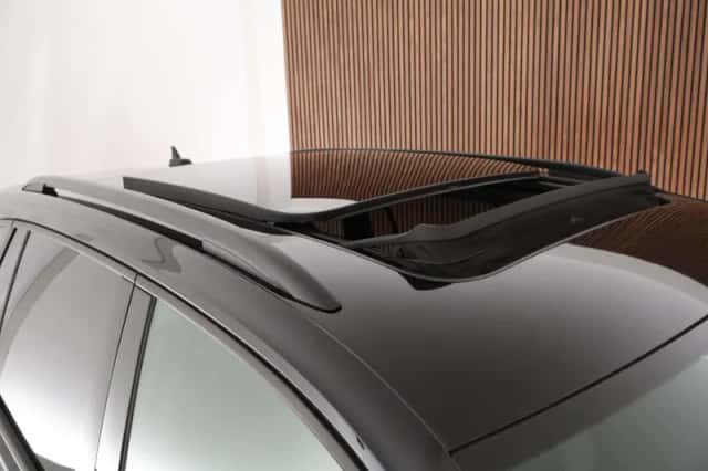 Volkswagen Tiguan (2022) thumbnail 6