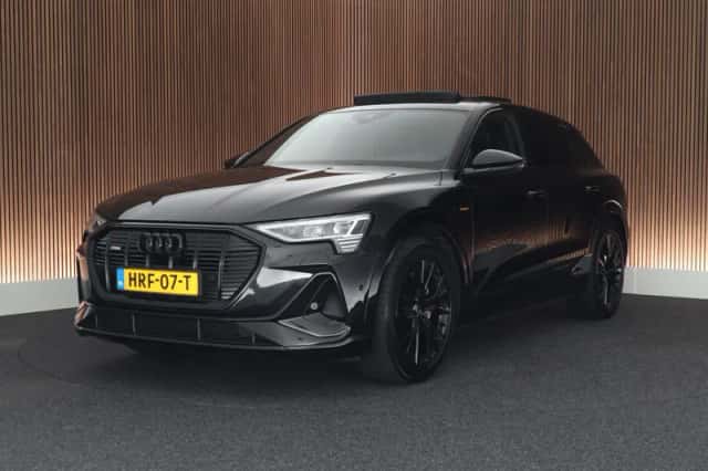Audi e-tron (2023) thumbnail 1