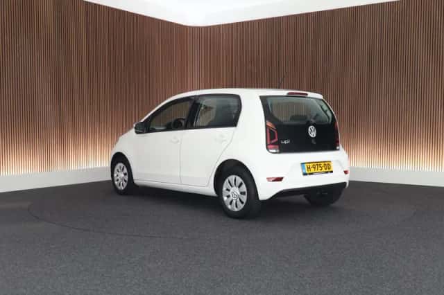 Volkswagen Up! (2020) thumbnail 5