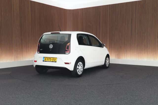 Volkswagen Up! (2020) thumbnail 6