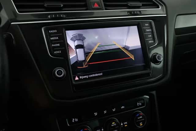 Volkswagen Tiguan (2017) thumbnail 5