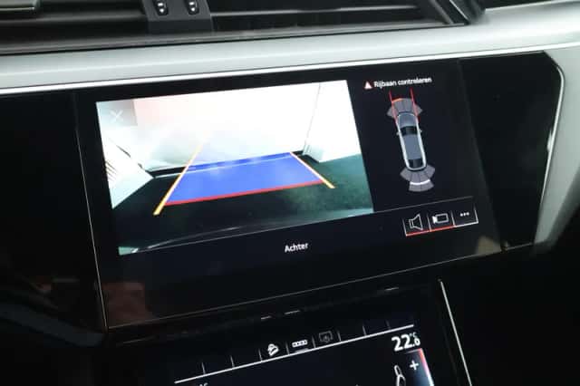 Audi e-tron Sportback (2020) thumbnail 4