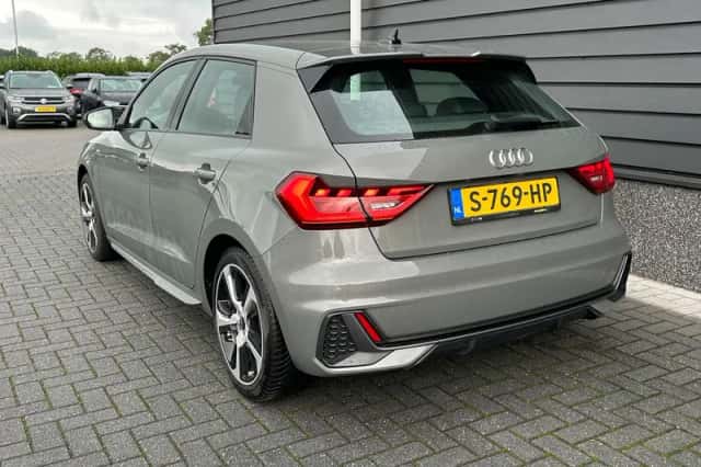 Audi A1 (2023) thumbnail 2