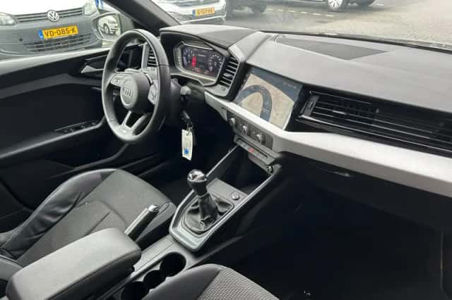 Audi A1 (2023) thumbnail 3