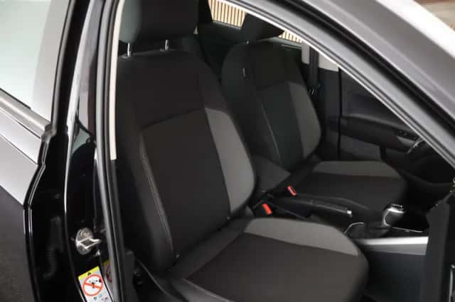 Volkswagen Polo (2025) thumbnail 2