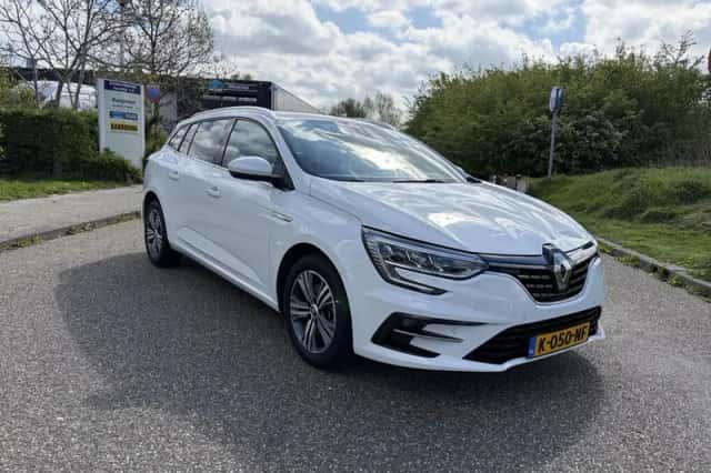 Renault Mégane (2021) thumbnail 3