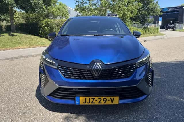 Renault Clio (2025) thumbnail 2