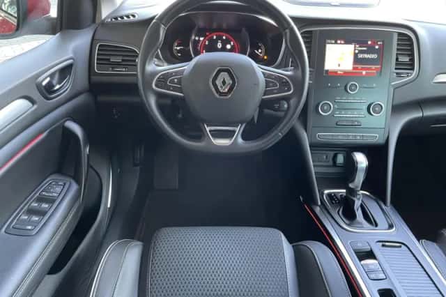 Renault Mégane (2018) thumbnail 2