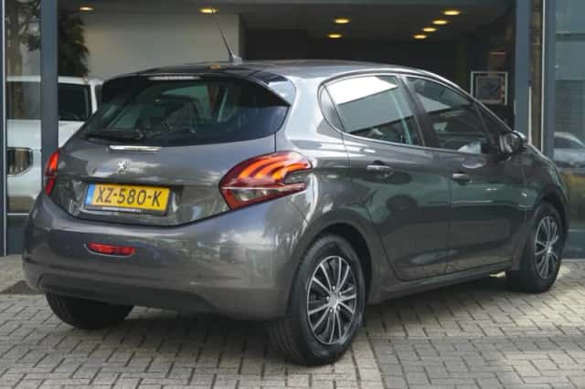 Peugeot 208 (2019) thumbnail 3
