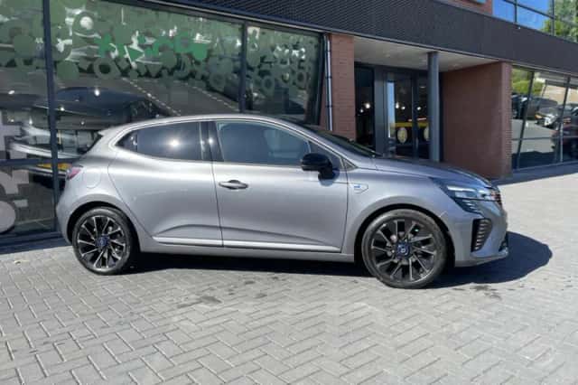 Renault Clio (2023) thumbnail 4