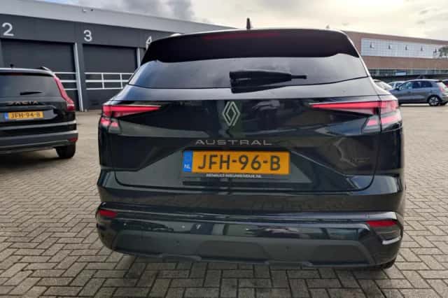 Renault Austral (2025) thumbnail 2