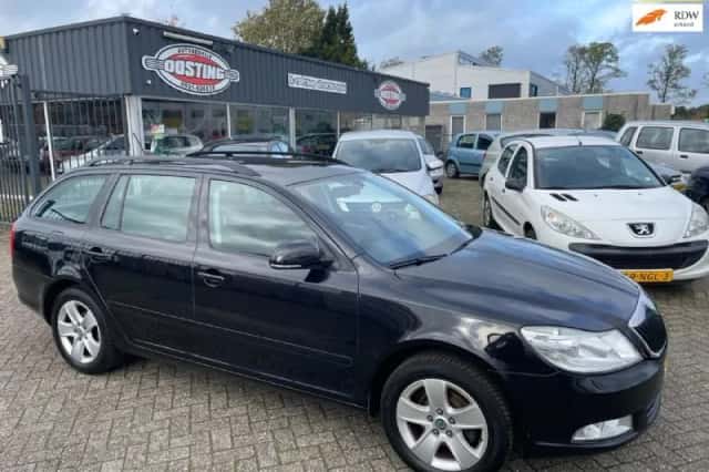 Škoda Octavia (2011) thumbnail 1