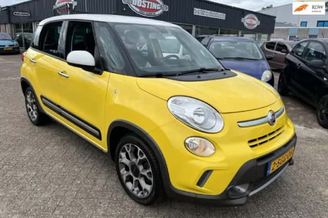 Fiat 500L (2013) thumbnail 1