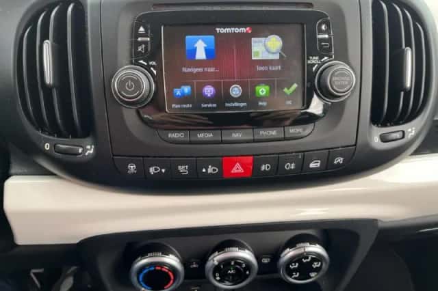 Fiat 500L (2013) thumbnail 4