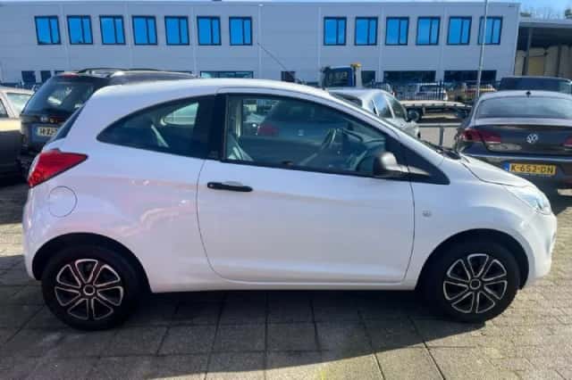 Ford Ka (2012) thumbnail 2