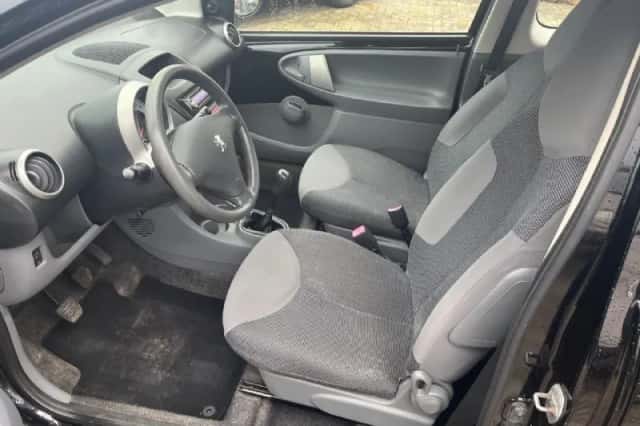 Peugeot 107 (2008) thumbnail 3