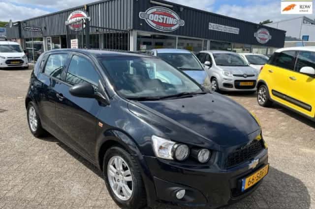 Chevrolet Aveo (2011) thumbnail 1