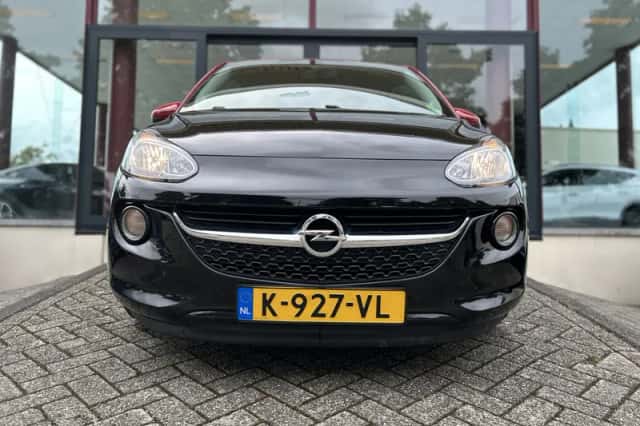 Opel Adam (2018) thumbnail 2