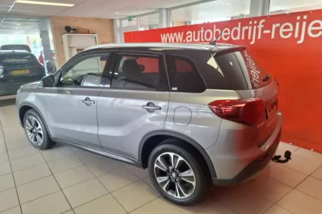 Suzuki Vitara (2019) thumbnail 2