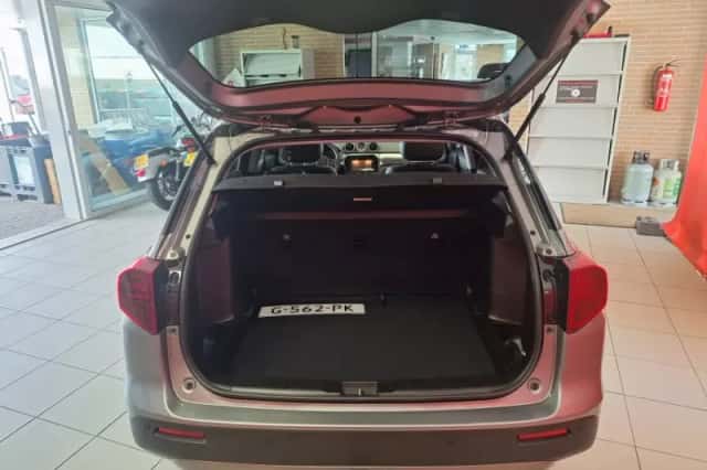 Suzuki Vitara (2019) thumbnail 4
