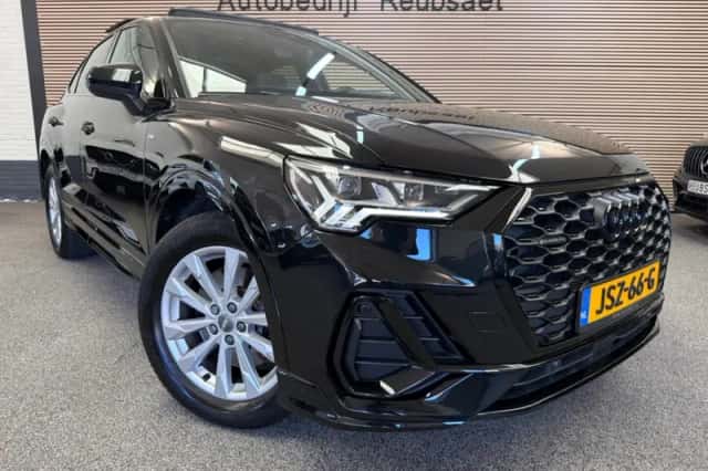 Audi Q3 (2019) thumbnail 1