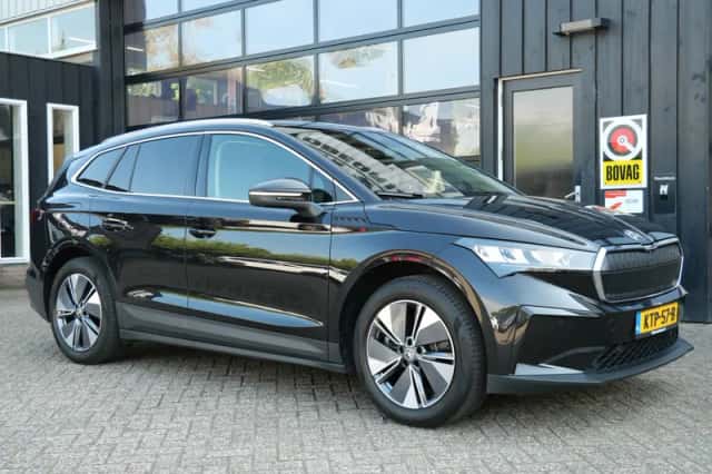 Škoda Enyaq (2023) thumbnail 1