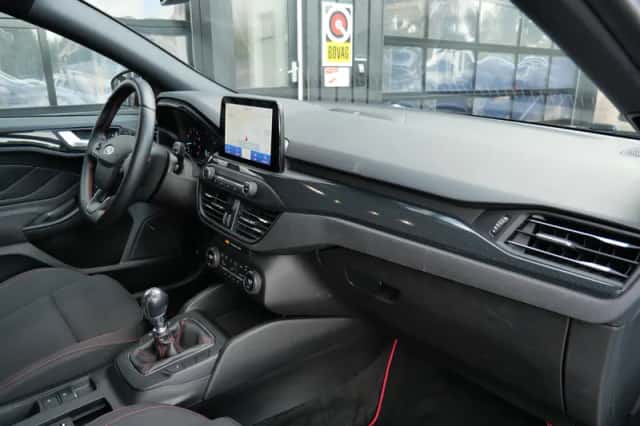 Ford Focus (2019) thumbnail 5