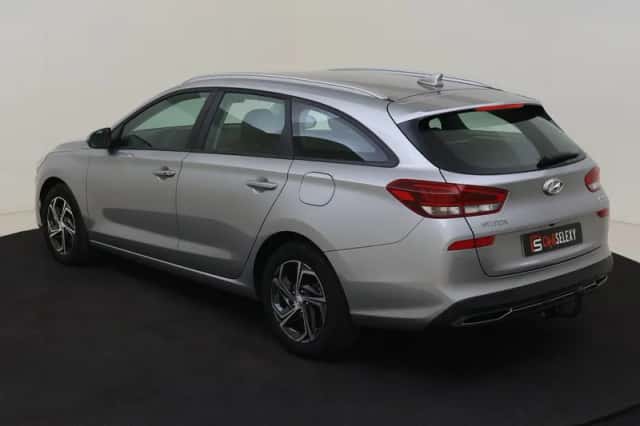 Hyundai i30 (2024) thumbnail 3