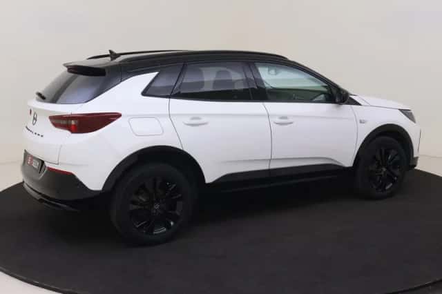 Opel Grandland (2024) thumbnail 5
