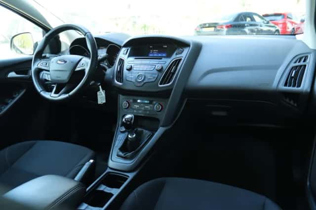 Ford Focus (2015) thumbnail 6