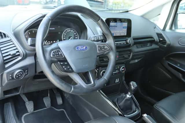 Ford EcoSport (2018) thumbnail 3