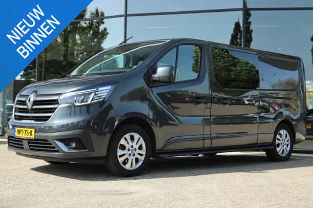 Renault Trafic (2022) thumbnail 1